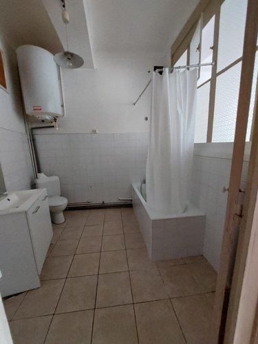 Location appartement Bourg-en-Bresse 01000 Ain 33 m2 1 pièce 460 euros