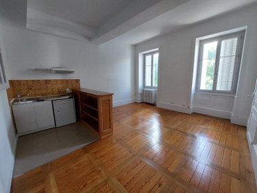 Location appartement Bourg-en-Bresse 01000 Ain 33 m2 1 pièce 460 euros