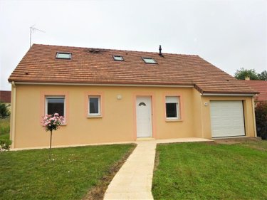Location maison Nogent-le-Rotrou 28400 Eure-et-Loir 91 m2 5 pièces 860 euros