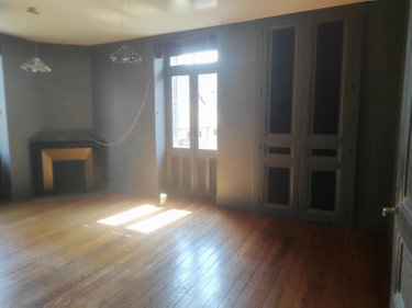 Location fonds et murs commerciaux Bourg-en-Bresse 01000 Ain 50 m2  655 euros