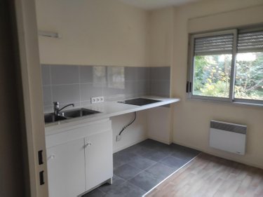 Location appartement Bourg-en-Bresse 01000 Ain 31 m2 1 pièce 440 euros
