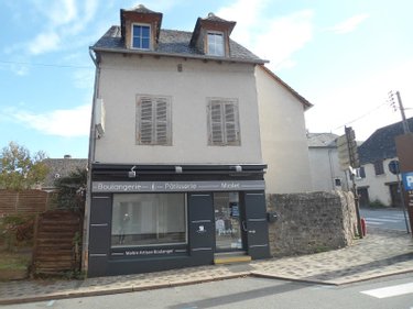 Immeuble a vendre Argentat-sur-Dordogne 19400 Corrèze 400 m2  130122 euros