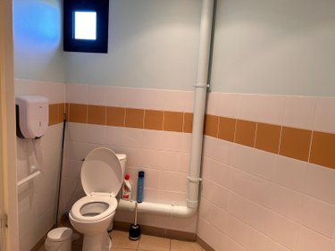 Fonds et murs commerciaux a vendre Genillé 37460 Indre-et-Loire 190 m2  291200 euros