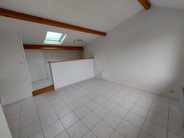 Location appartement Bourg-en-Bresse 01000 Ain 29 m2 2 pièces 418 euros