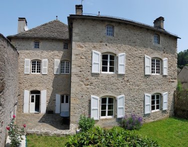 propriete a vendre Chaudes-Aigues 15110 Cantal 231 m2 9 pièces 318000 euros