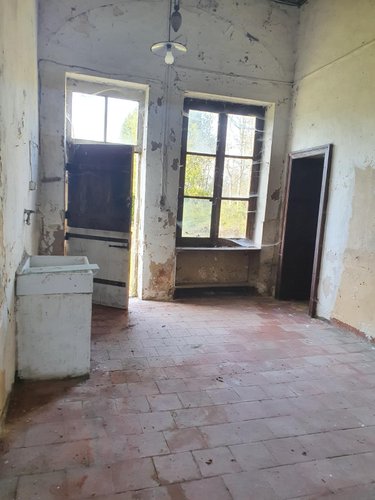 Divers a vendre Montmirail 72320 Sarthe 600 m2  158600 euros