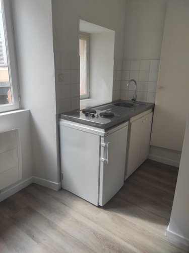 Location appartement Bourg-en-Bresse 01000 Ain 22 m2  355 euros