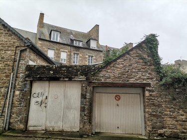 Immeuble a vendre Guingamp 22200 Côtes-d'Armor 515 m2  518500 euros