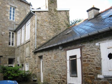 Immeuble a vendre Guingamp 22200 Côtes-d'Armor 515 m2  518500 euros