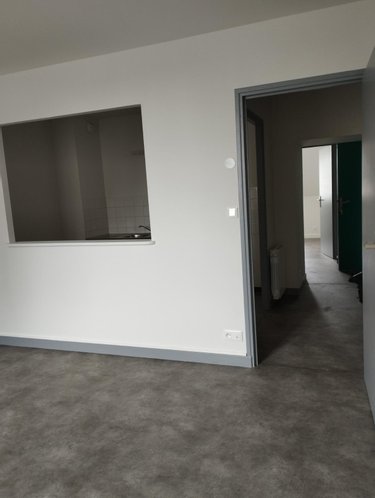 Immeuble a vendre Guingamp 22200 Côtes-d'Armor 515 m2  518500 euros