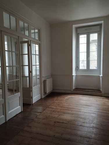 Immeuble a vendre Guingamp 22200 Côtes-d'Armor 515 m2  518500 euros