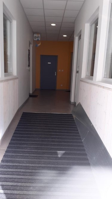 Location fonds et murs commerciaux La Guerche-de-Bretagne 35130 Ille-et-Vilaine 80 m2  600 euros