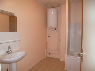 Location appartement Bourg-en-Bresse 01000 Ain 44 m2 1 pièce 475 euros