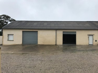 Location immeuble de rapport Montebourg 50310 Manche 200 m2  1000 euros