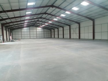 Fonds et murs commerciaux a vendre Épaignes 27260 Eure 1300 m2  1346800 euros