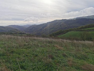 Bien agricole a vendre 12 Aveyron  70000 euros
