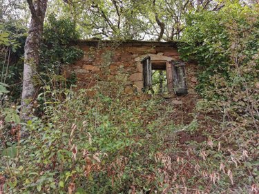 Bien agricole a vendre 12 Aveyron  70000 euros
