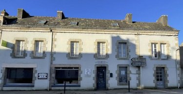 Immeuble a vendre Guiscriff 56560 Morbihan 100 m2  64002 euros