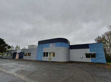 Fonds et murs commerciaux a vendre La-Ferté-Bernard 72400 Sarthe  2215500 euros