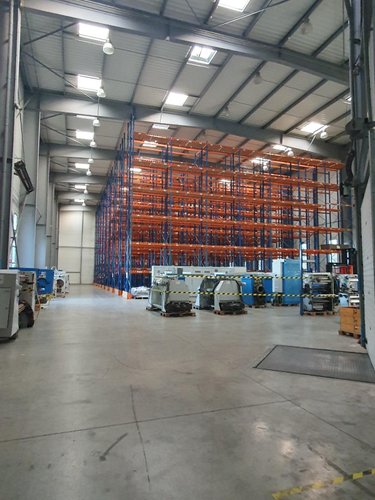 Fonds et murs commerciaux a vendre La-Ferté-Bernard 72400 Sarthe  2215500 euros