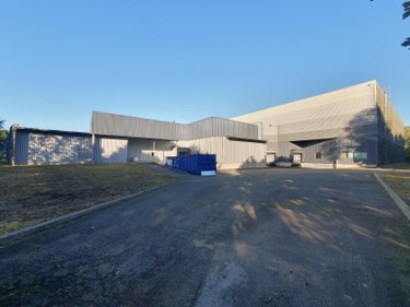Fonds et murs commerciaux a vendre La-Ferté-Bernard 72400 Sarthe  2215500 euros
