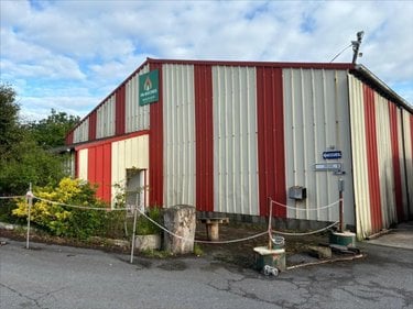 Immeuble a vendre Scaër 29390 Finistère 400 m2  258750 euros