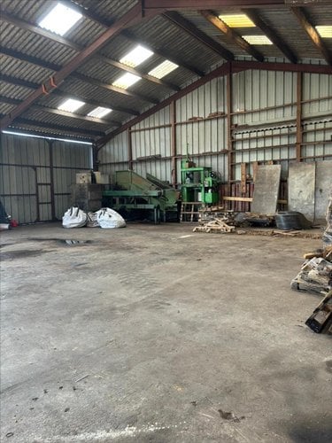 Immeuble a vendre Scaër 29390 Finistère 400 m2  258750 euros