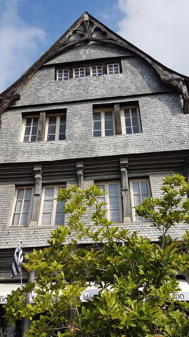 Appartement a vendre Guingamp 22200 Côtes-d'Armor 87 m2 4 pièces 174240 euros