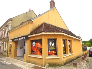 Immeuble a vendre Sablons-sur-Huisne 61110 Orne 146 m2  115540 euros