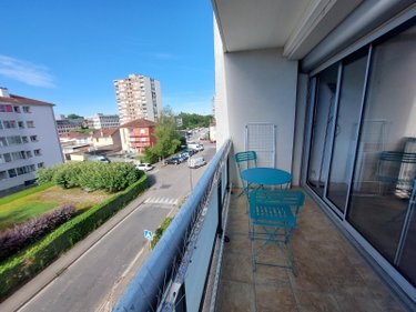 Location appartement Bourg-en-Bresse 01000 Ain 49 m2 2 pièces 750 euros