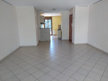 Location appartement Bourg-en-Bresse 01000 Ain 75 m2 3 pièces 800 euros