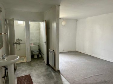 Fonds et murs commerciaux a vendre Cherré-Au 72400 Sarthe 325 m2  169000 euros