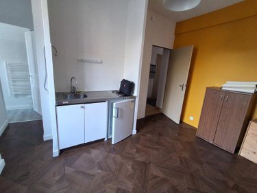 Location appartement Rennes 35000 Ille-et-Vilaine 14 m2 1 pièce 390 euros