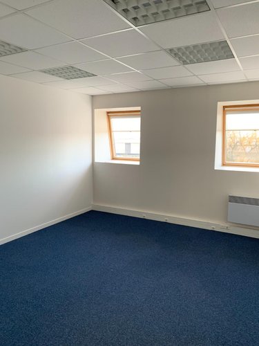 Location fonds et murs commerciaux Évreux 27000 Eure 17 m2  408 euros