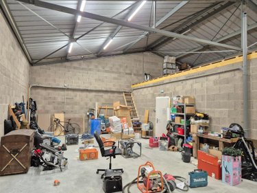 Fonds et murs commerciaux a vendre Amboise 37400 Indre-et-Loire  583000 euros