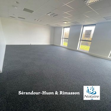 Location fonds et murs commerciaux Saint-Grégoire 35760 Ille-et-Vilaine 97 m2  1374 euros