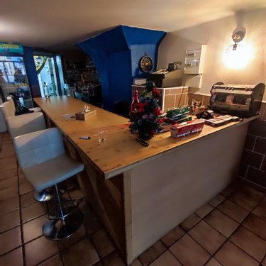 Fonds et murs commerciaux a vendre Gap 05000 Hautes-Alpes 55 m2  75000 euros