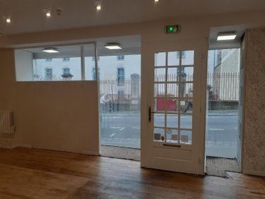 Location fonds et murs commerciaux Vitré 35500 Ille-et-Vilaine 87 m2  800 euros