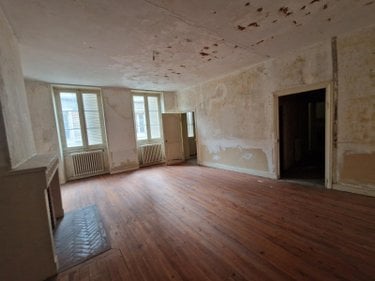 Immeuble a vendre Charolles 71120 Saône-et-Loire  250000 euros