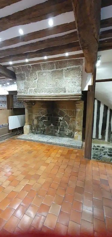 Location fonds et murs commerciaux Honfleur 14600 Calvados  1800 euros