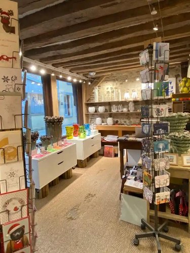 Location fonds et murs commerciaux Honfleur 14600 Calvados  1800 euros