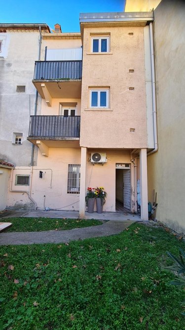 Immeuble a vendre Céret 66400 Pyrénées-Orientales 178 m2  240000 euros