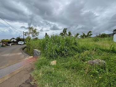 Terrain a batir a vendre Saint-Denis 97400 Réunion 325 m2  139100 euros