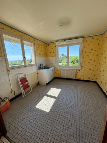 Maison a vendre Saint-Nic 29550 Finistère 137 m2 8 pièces 218000 euros