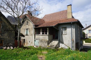 Maison a vendre Lacapelle-Marival 46120 Lot 111 m2 6 pièces 53000 euros