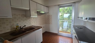 Appartement a vendre Grasse 06130 Alpes-Maritimes 77 m2 3 pièces 220000 euros