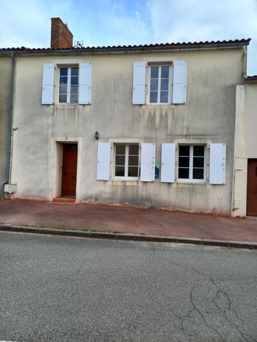 Maison a vendre Aubigny-les-Clouzeaux 85430 Vendée 223 m2 8 pièces 195000 euros