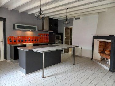 Maison a vendre Aubigny-les-Clouzeaux 85430 Vendée 223 m2 8 pièces 195000 euros