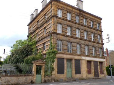 Immeuble a vendre Sedan 08200 Ardennes 547 m2  219900 euros