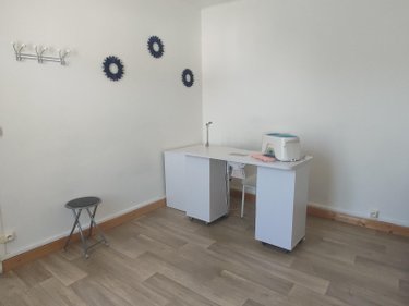 Location fonds et murs commerciaux Le Grand-Quevilly 76120 Seine-Maritime 44 m2  750 euros